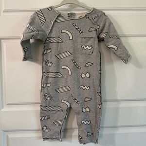 Monica and Andy Gray Pasta Patterned Baby Jumpsuit boy girl 3-6 months cotton